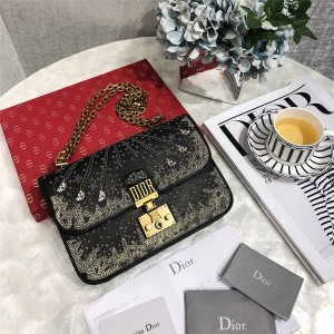 Dior/迪奥英国官网女包新款DIORADDICT刺绣小牛皮翻盖式手提包-优惠