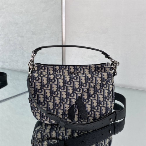 Dior法国官网迪奥原单男包soft Saddle 手袋马鞍包1adho011