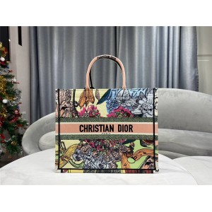 DIOR迪奥法国官网代购Cœur En Fleurs 刺绣BOOK TOTE 手袋