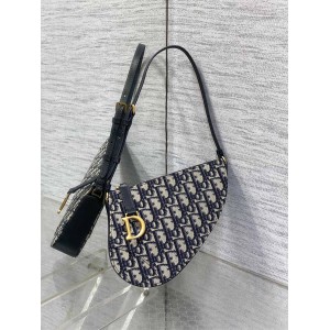 Dior香港官网迪奥 S5909 Rodeo 马鞍手拿包（老花）