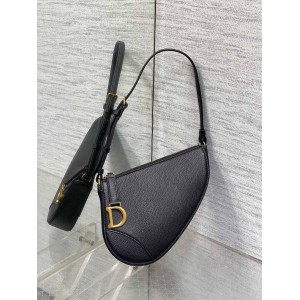 dior美国官网迪奥 S5909 Rodeo 马鞍手拿包