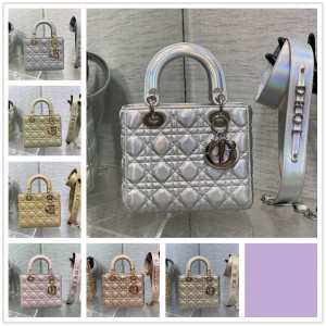 迪奥中国官网DIOR M0538 小号 Lady 四格字母肩带戴妃包