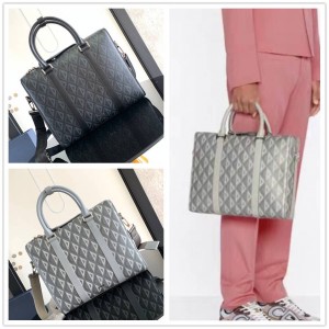 迪奥中文官网 1ADBR088 Dior Lingot 系列公文包