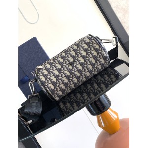 dior香港官网迪奥 1ROPO061 ROLLER 信使包老花圆筒包