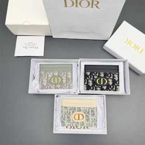 dior香港官网迪奥 S2152 30 Montaigne Freesia 卡夹CD卡包