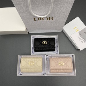 迪奥中文官网 S3102 Dior Jolie Glycine 钱包