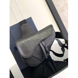 dior美国官网迪奥 1ADPO093 Saddle Oblique Galaxy 冲孔马鞍包